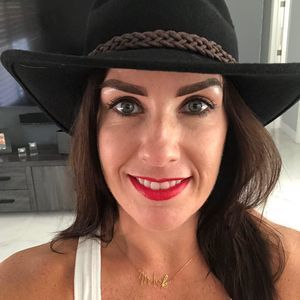 Meet your Posher, Michele